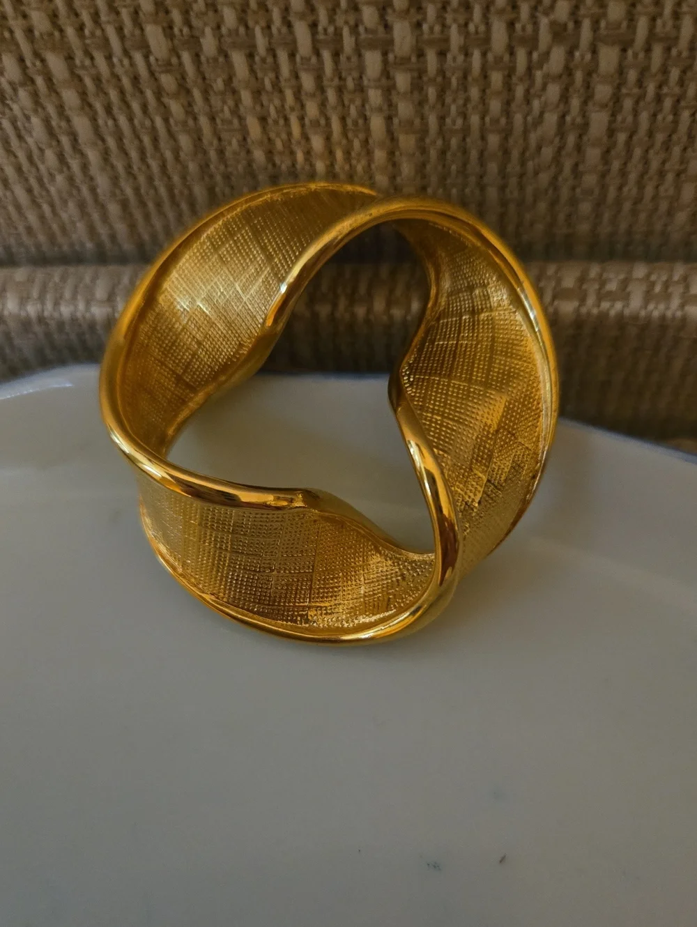 Napier Vintage Brushed Gold-tone Twisted Ribbon Brooch